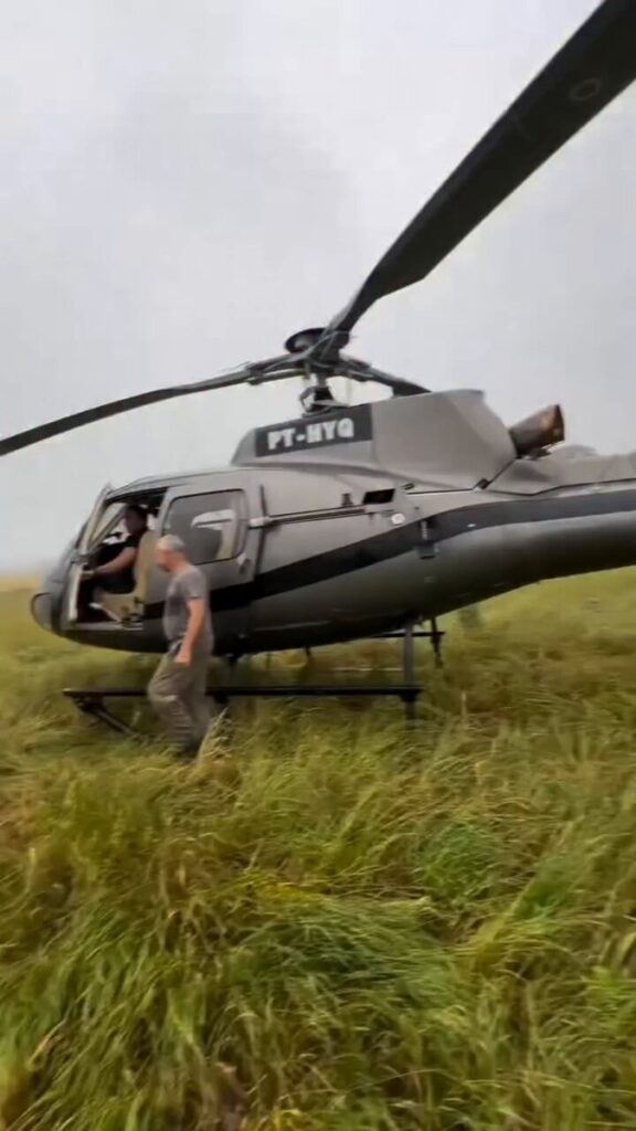 Brezilya’da Helikopter Fırtına Öncesi Tarlaya İndi helikopter