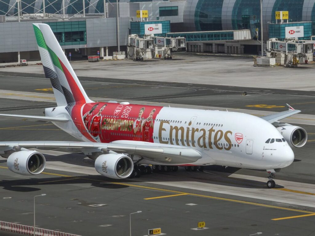 Emirates, A380 Ve 777 Parçalarından Arsenal Arması Üretti Emirates