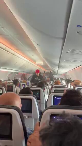 Aeroméxico Uçuşunda Power Bank Yangınına Kabin Ekibi Müdahale Etti Aeroméxico