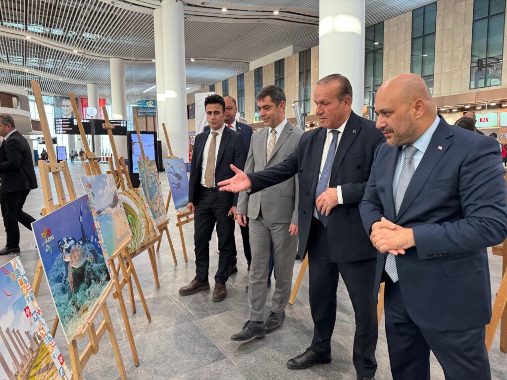 Çukurova Uluslararası Havalimanı’nda Ada Kıbrıs Projesine Özel Resim Sergisi