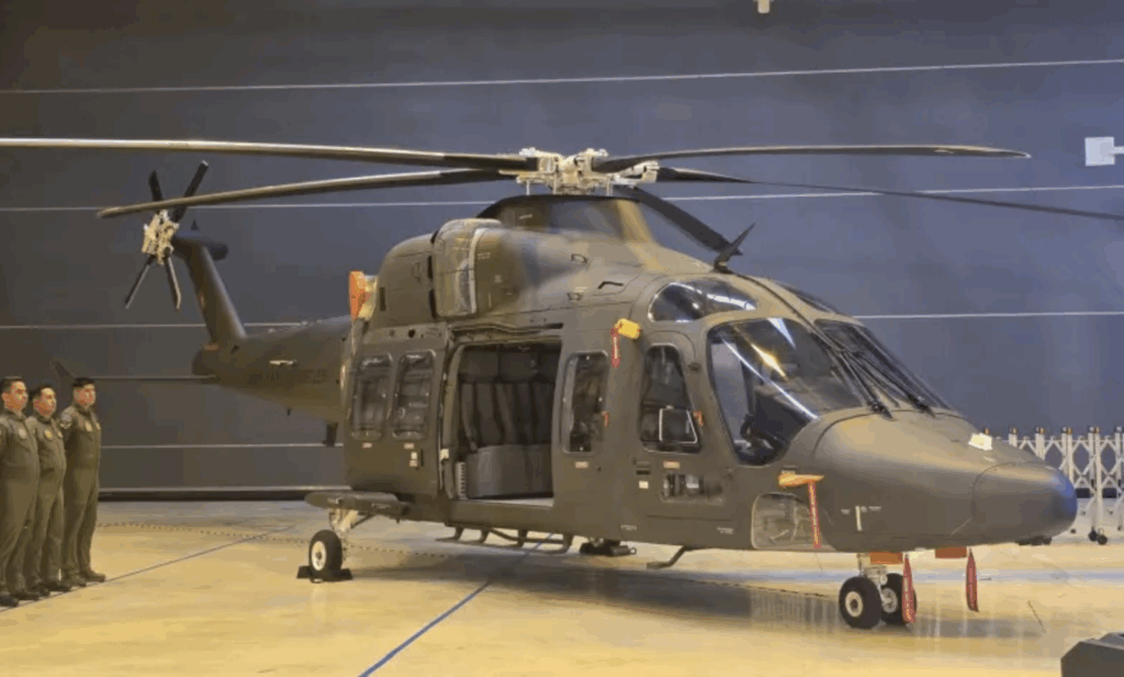 TUSAŞ İlk T625 GÖKBEY’i Kara Kuvvetleri’ne Teslim Etti