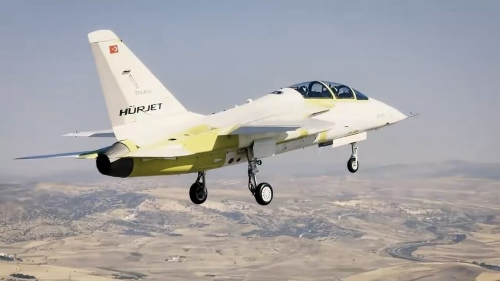 Türk Hava Kuvvetleri İçin Üretilen İlk HÜRJET İlk Uçuşunu Gerçekleştirdi