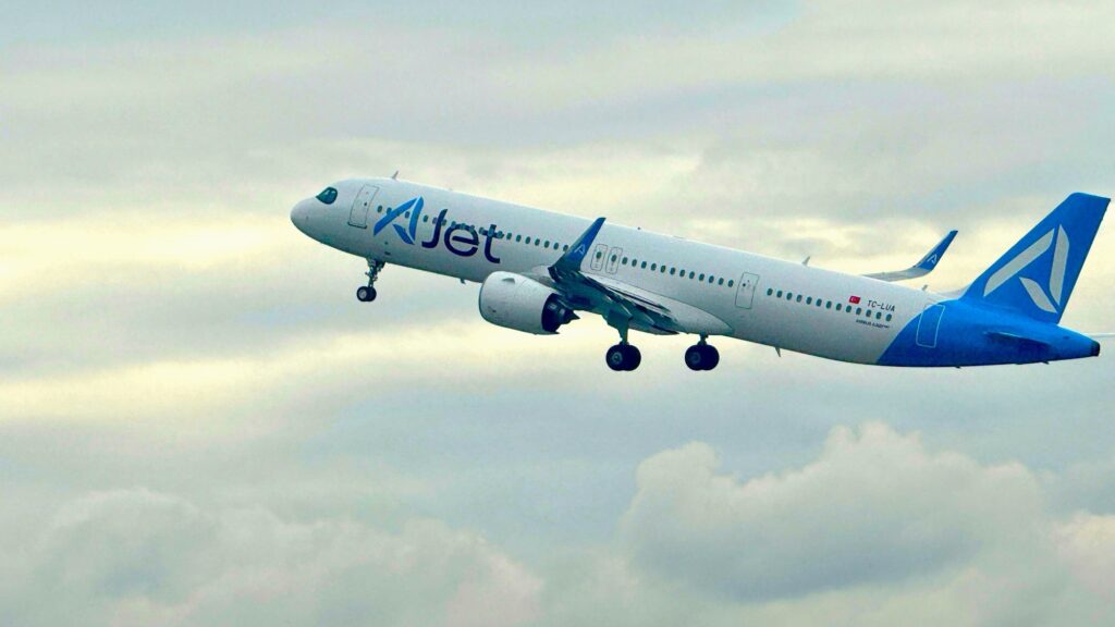 AJet’in Yurt İçi Uçuşlarında Yüzde 30 İndirim