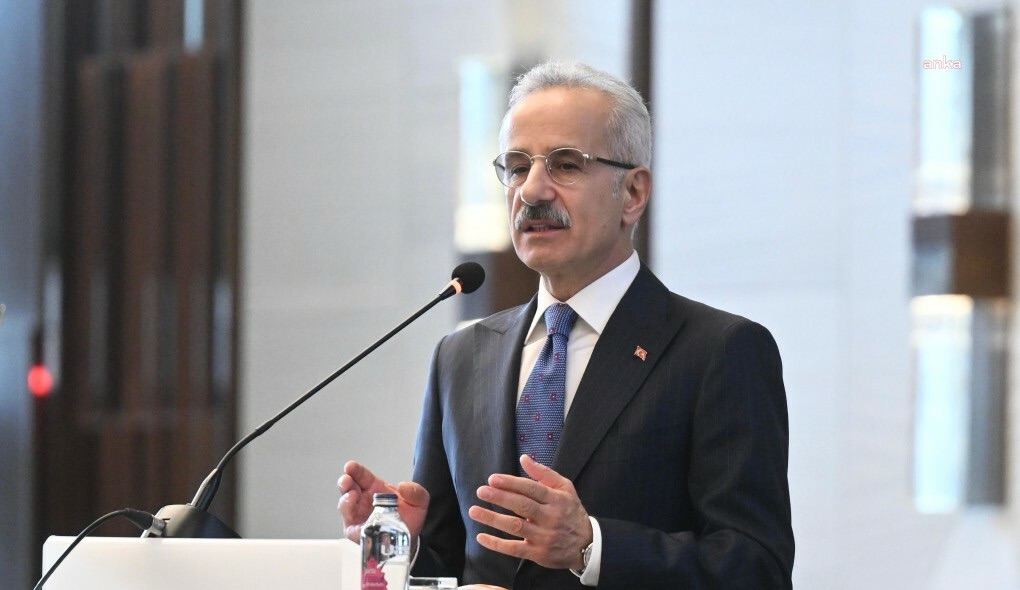 Bakan Uraloğlu Duyurdu: Orta Doğu’da Güvenlik Riskleri Nedeniyle Uçuş İptalleri 13 Mart’a Uzatıldı