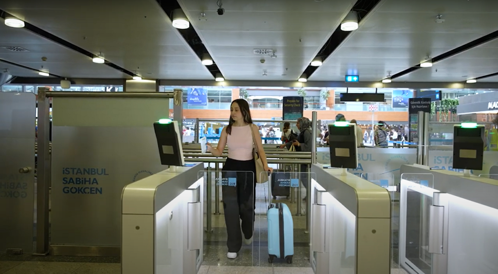 Sabiha Gökçen Havalimanı’nda “Biniş Kartı Doğrulama Sistemi” Hizmete Girdi